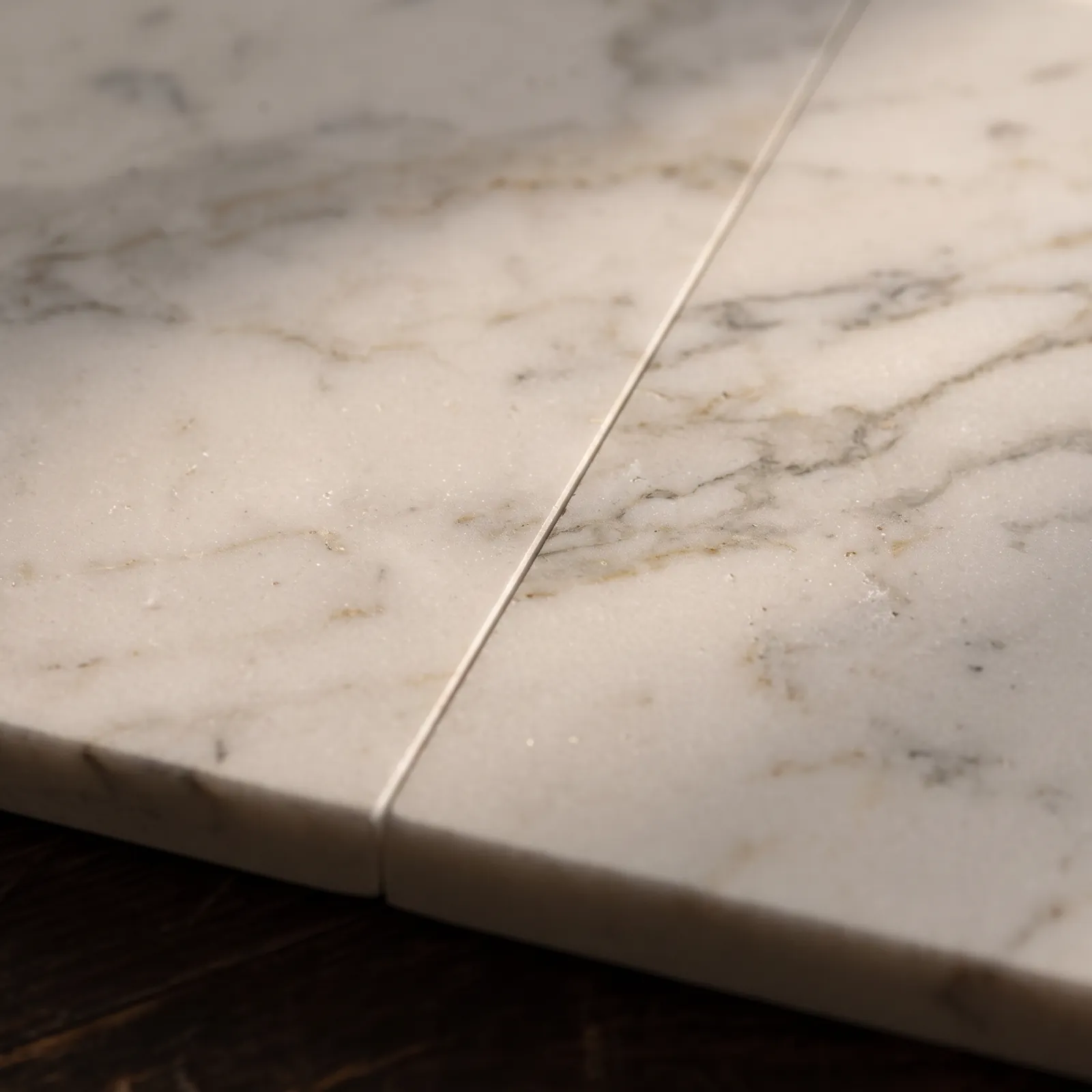 Close view of veined stone
